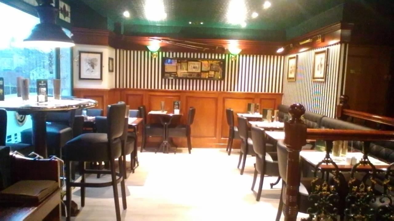 Saint-Chély-dʼApcher Hotel Jeanne D'Arc מראה חיצוני תמונה