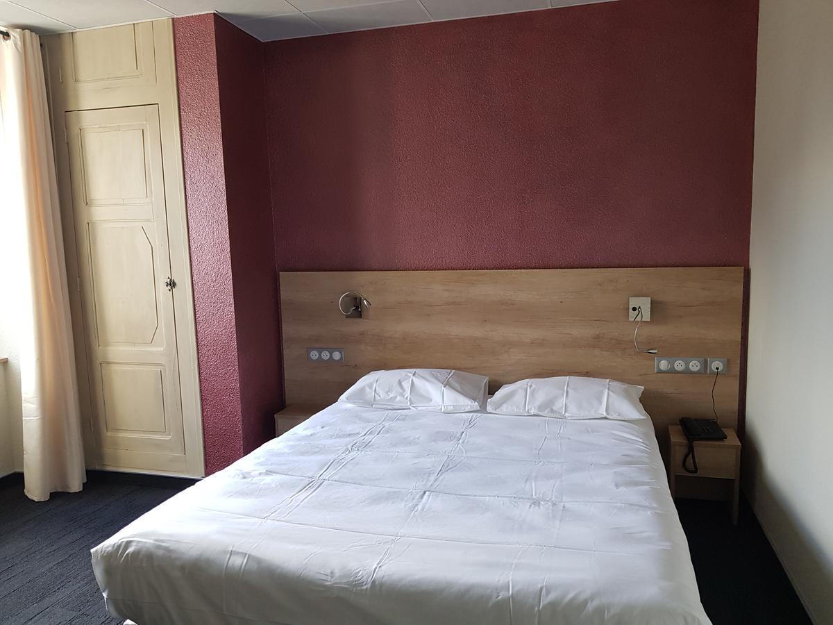 Saint-Chély-dʼApcher Hotel Jeanne D'Arc מראה חיצוני תמונה