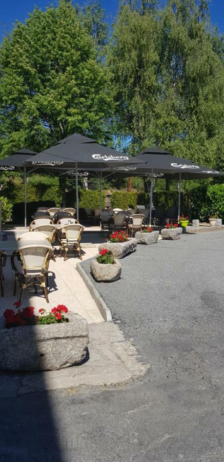 Saint-Chély-dʼApcher Hotel Jeanne D'Arc מראה חיצוני תמונה